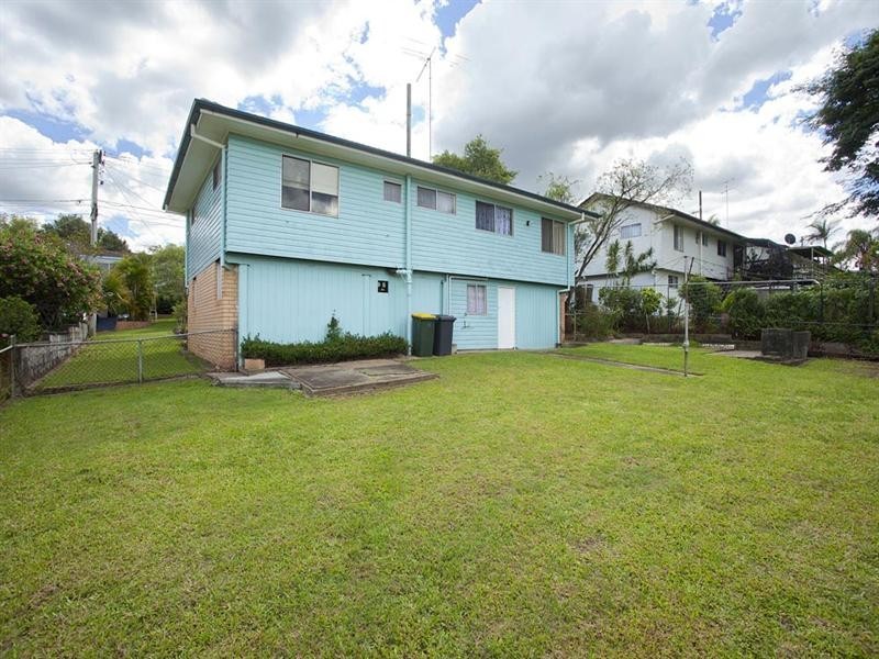 9 Effra Street, Wishart QLD 4122