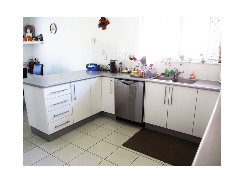 12 Laver Street, Macgregor QLD 4109