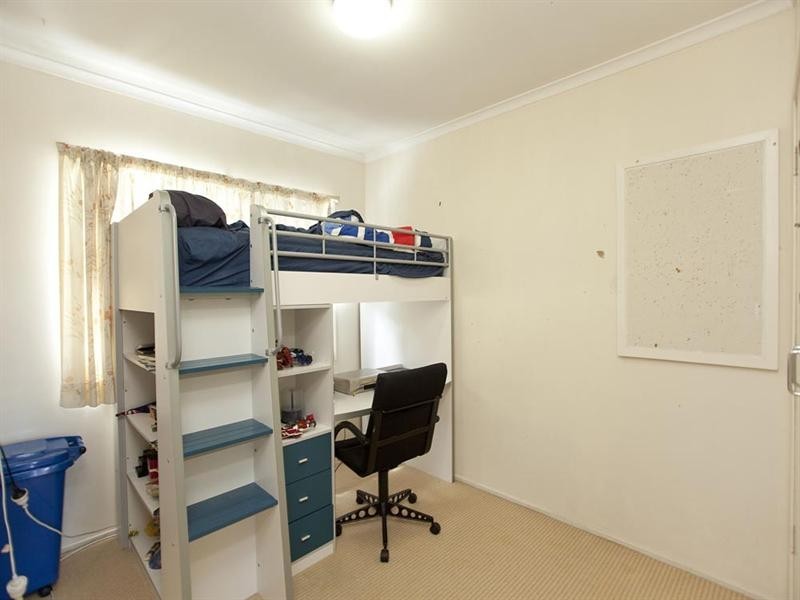 4 Morialta Street, Mansfield QLD 4122