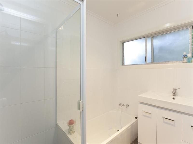 4 Morialta Street, Mansfield QLD 4122