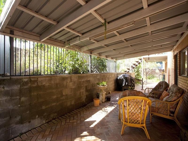 4 Morialta Street, Mansfield QLD 4122