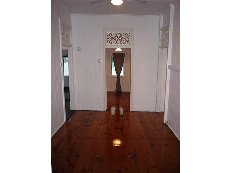 59 Victor Street, Holland Park QLD 4121