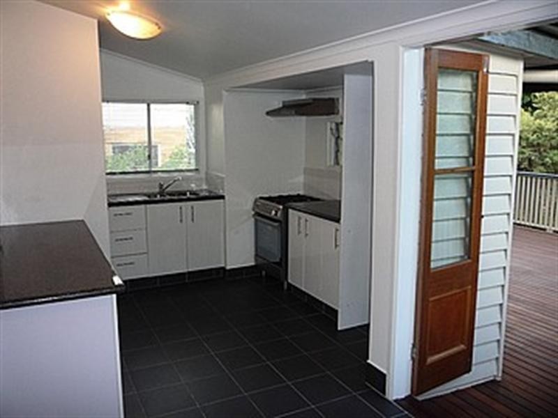 59 Victor Street, Holland Park QLD 4121