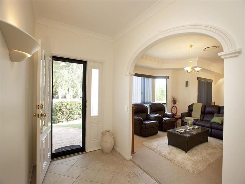 28 Coventry Place, Wishart QLD 4122