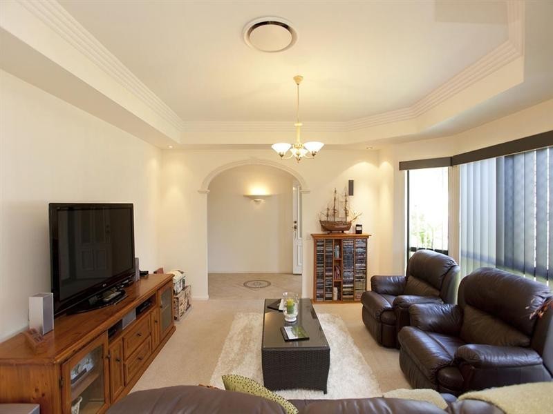 28 Coventry Place, Wishart QLD 4122