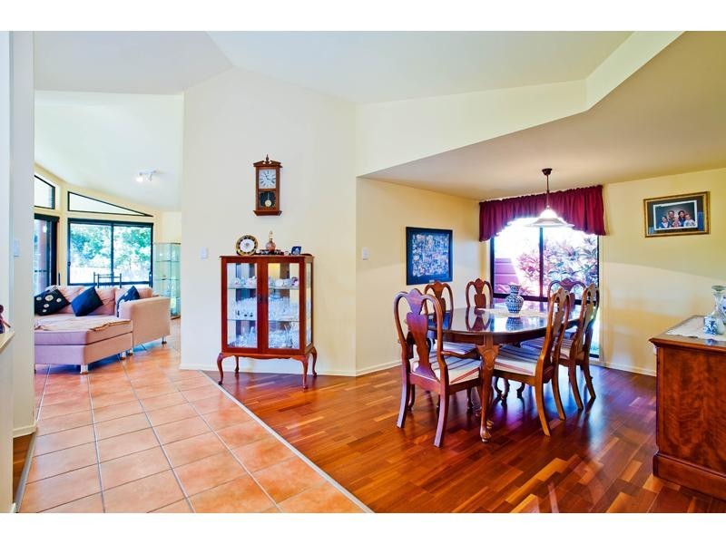 35 Berkley Place, Carindale QLD 4152