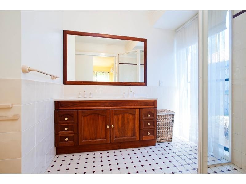 35 Berkley Place, Carindale QLD 4152