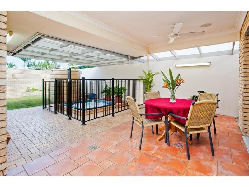 2 Lonsdale Place, Wishart QLD 4122