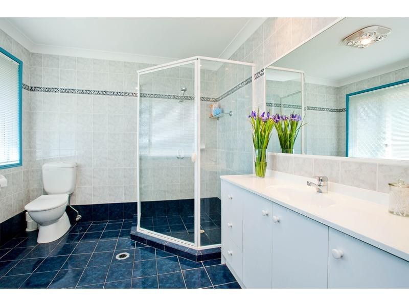 2 Lonsdale Place, Wishart QLD 4122