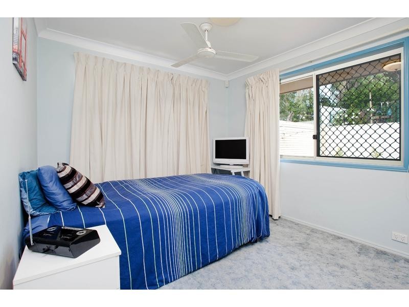 2 Lonsdale Place, Wishart QLD 4122