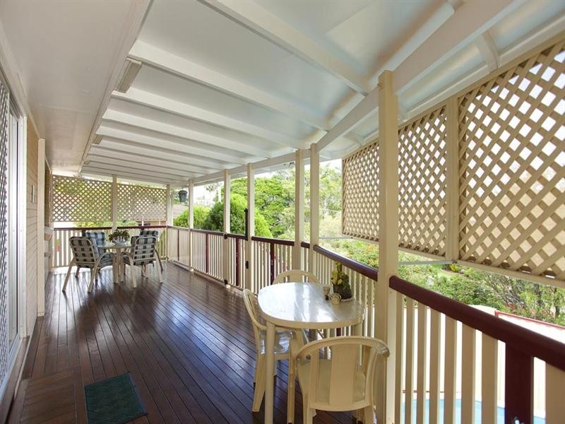 2 Colombo Street, Wishart QLD 4122