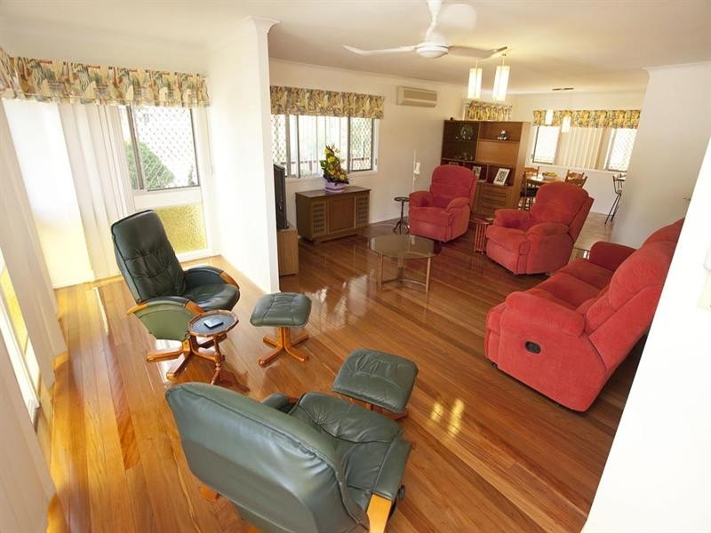 2 Colombo Street, Wishart QLD 4122