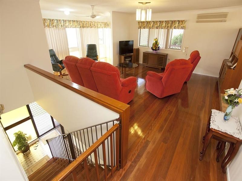 2 Colombo Street, Wishart QLD 4122