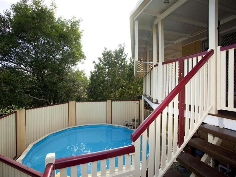 2 Colombo Street, Wishart QLD 4122