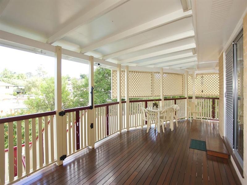 2 Colombo Street, Wishart QLD 4122