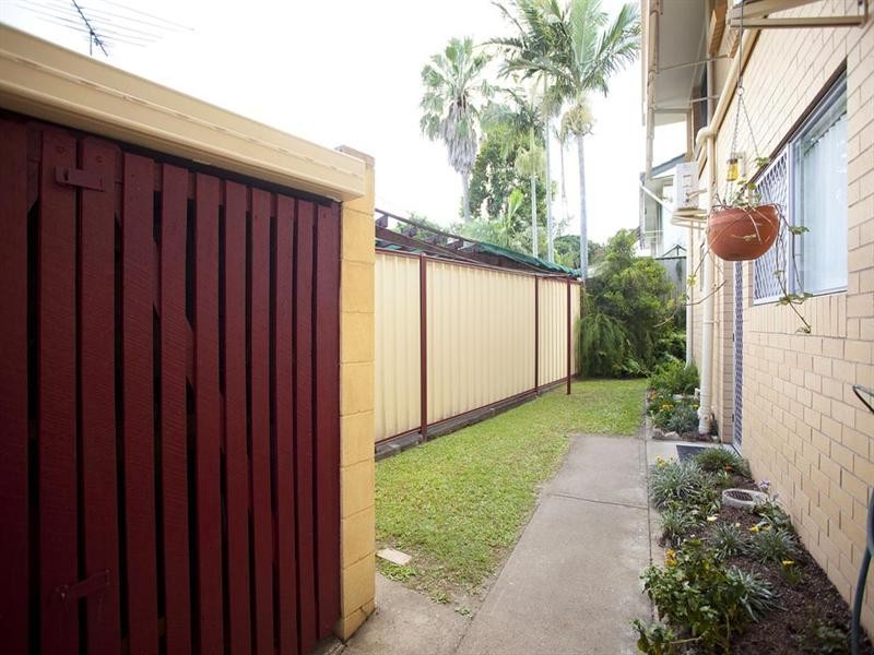 2 Colombo Street, Wishart QLD 4122