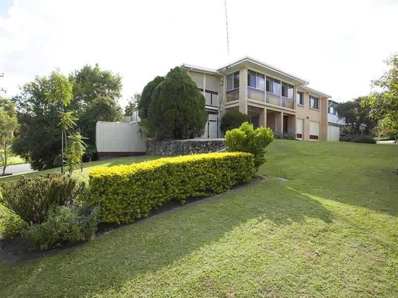 2 Colombo Street, Wishart QLD 4122