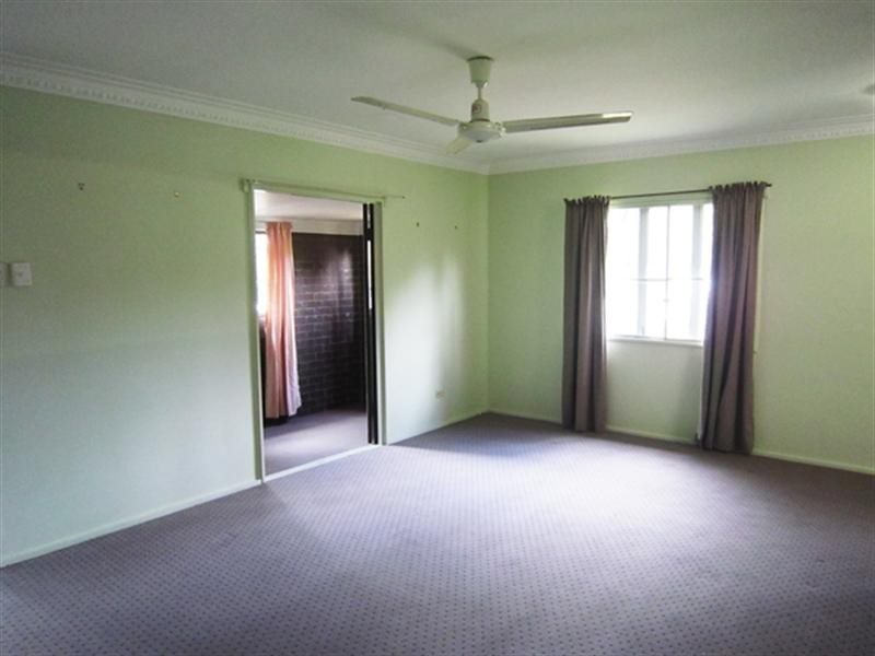 11 Poulton Street, Upper Mount Gravatt QLD 4122