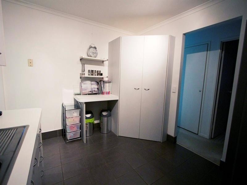 4 Banika Street, Mansfield QLD 4122