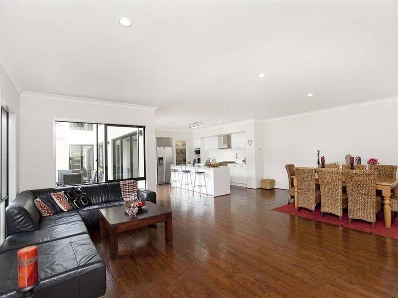 331 WISHART Road, Wishart QLD 4122