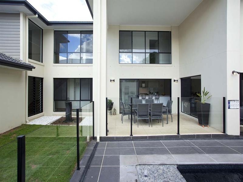 331 WISHART Road, Wishart QLD 4122