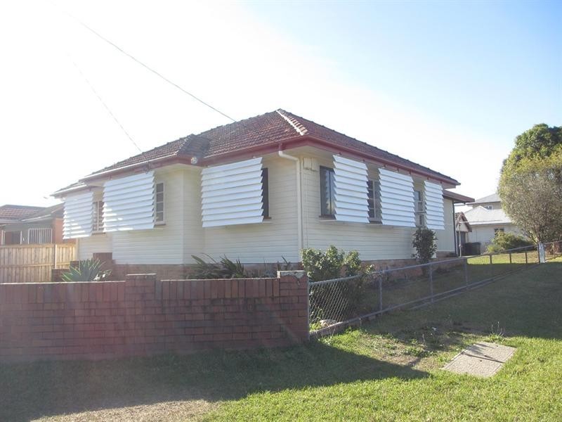 84 Broadwater Road, Mount Gravatt East QLD 4122