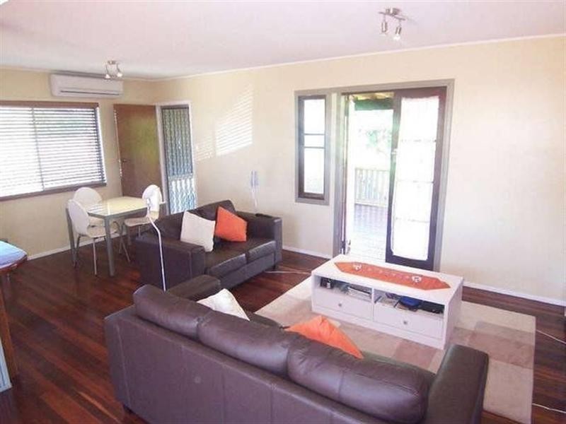 13 Liverpool Street, Eight Mile Plains QLD 4113