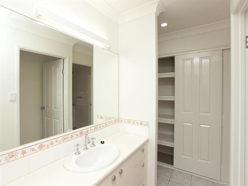 6 Cedarbird Court, Wishart QLD 4122