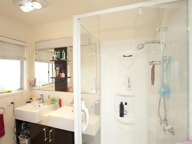 525 Broadwater Road, Mansfield QLD 4122