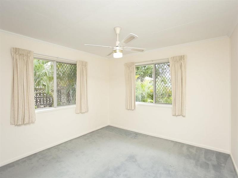 28 Fernshaw Street, Macgregor QLD 4109