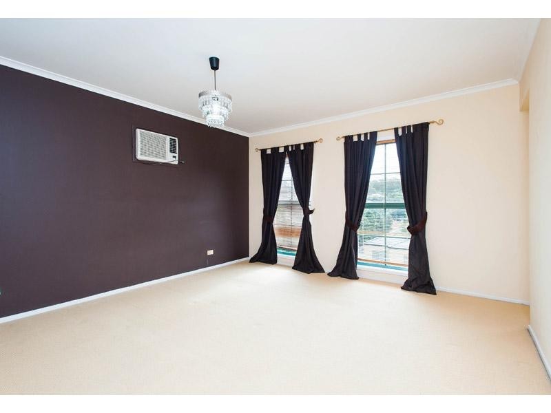 30 Van Dyck Rise, Mackenzie QLD 4156