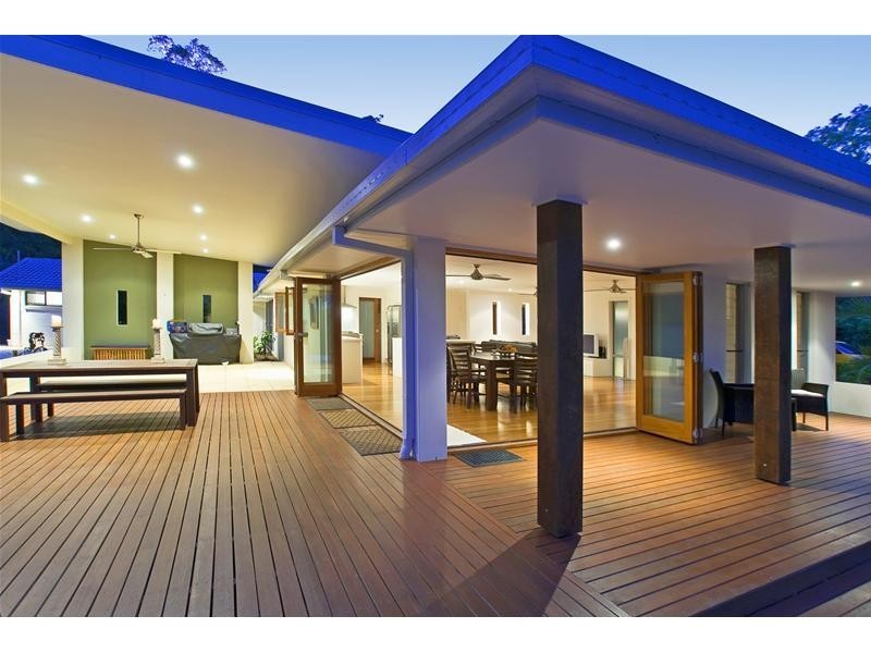 16 Tarawara Avenue, Tallai QLD 4213