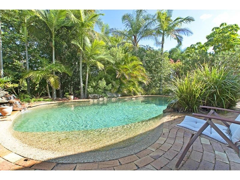 4 Jindabyne Court, Highland Park QLD 4211