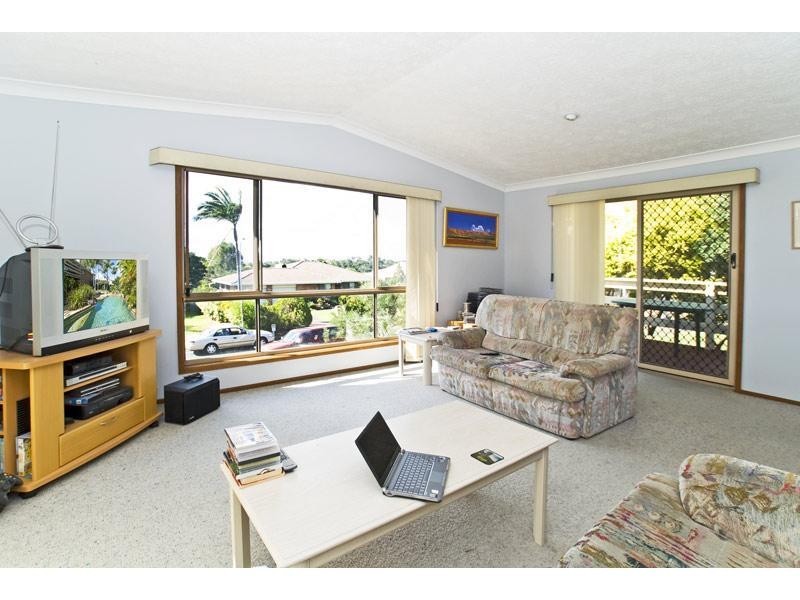 4 Jindabyne Court, Highland Park QLD 4211