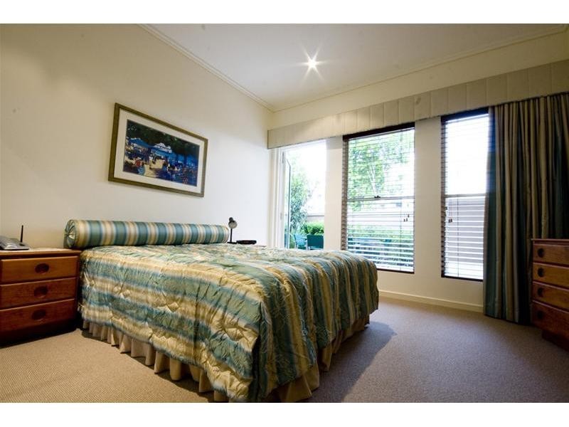 62 Watts Drive, Varsity Lakes QLD 4227