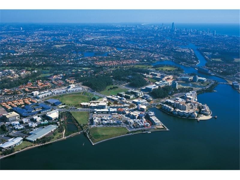 62 Watts Drive, Varsity Lakes QLD 4227