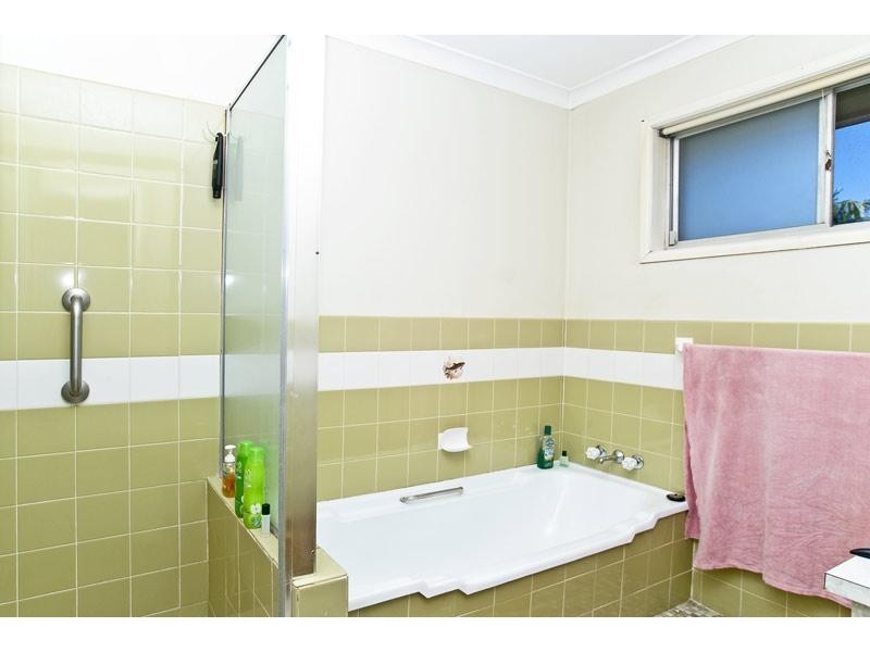 24 Nerang-Broadbeach Road, Nerang QLD 4211