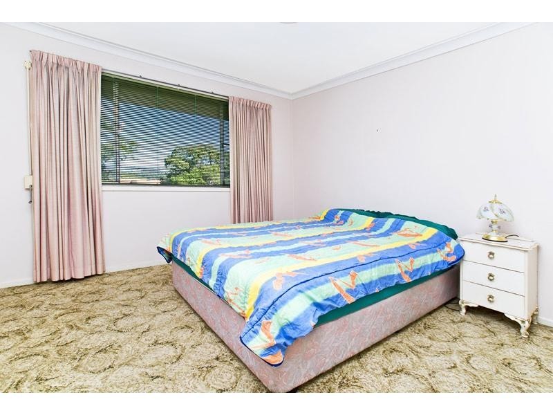 24 Nerang-Broadbeach Road, Nerang QLD 4211