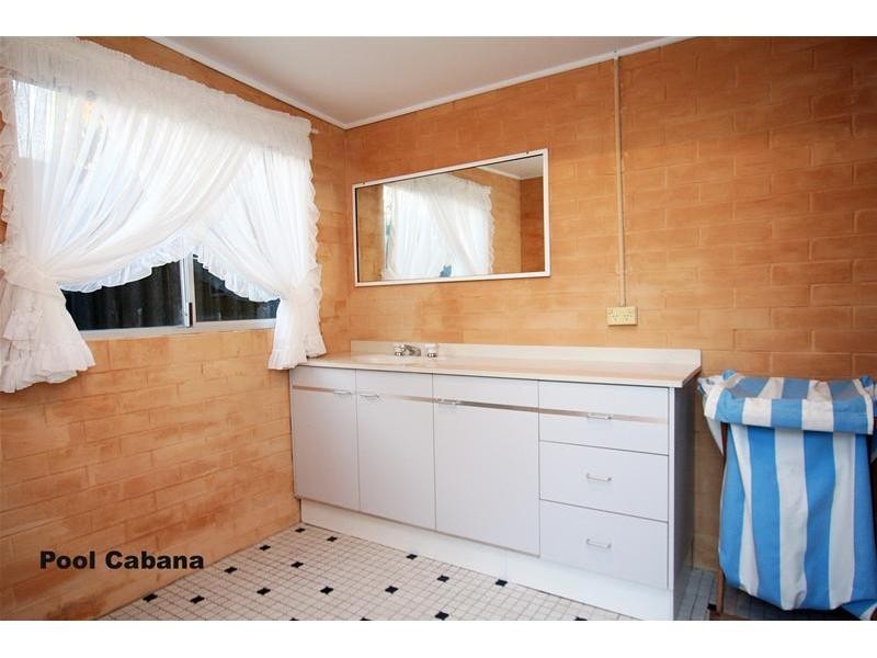 15 Bahloo Avenue, Palm Beach QLD 4221