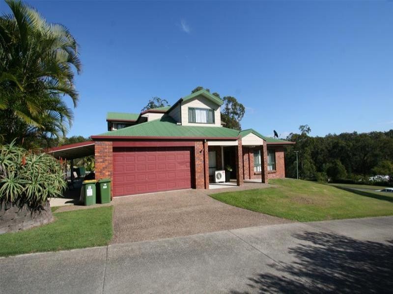 136 Castle Hill Drive, Gaven QLD 4211