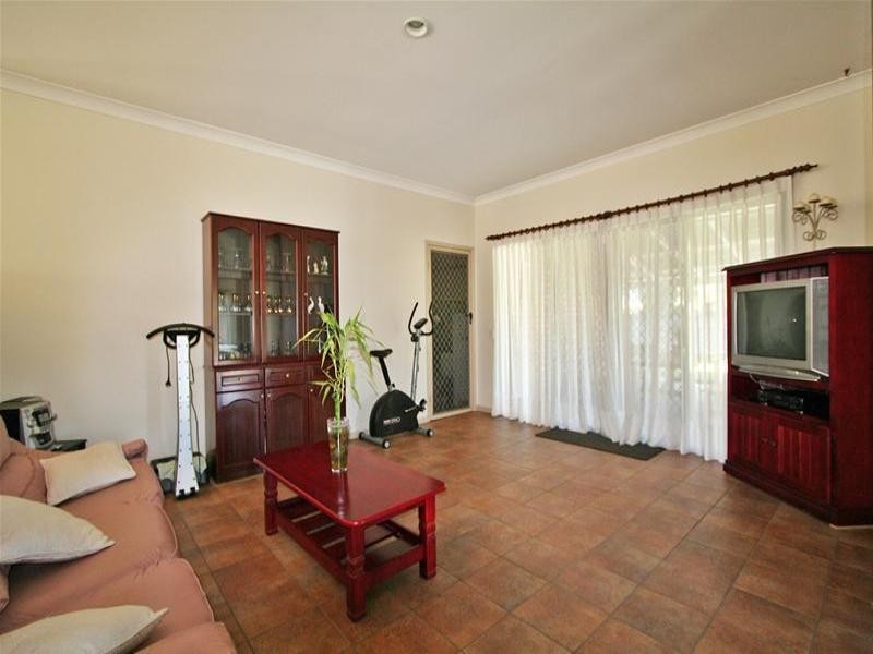 136 Castle Hill Drive, Gaven QLD 4211