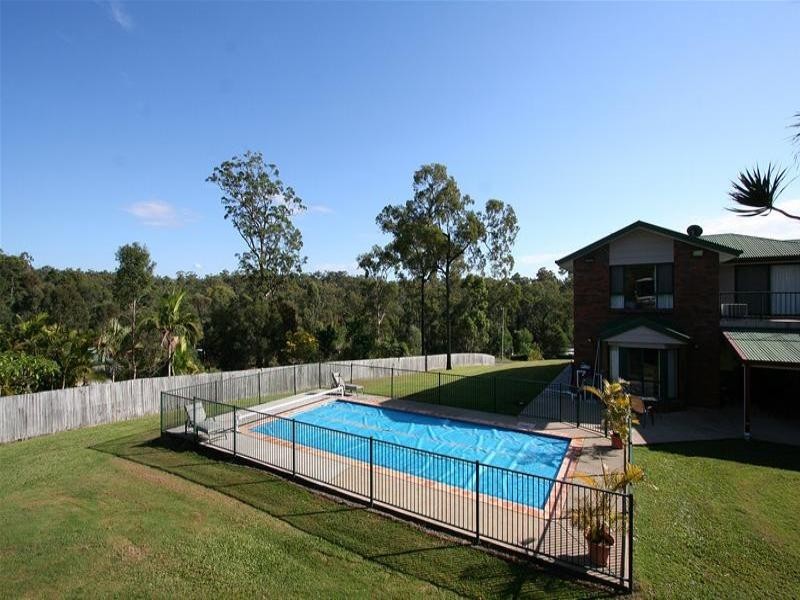136 Castle Hill Drive, Gaven QLD 4211