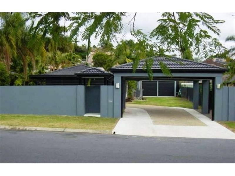 16 Angaston Avenue, Carrara QLD 4211