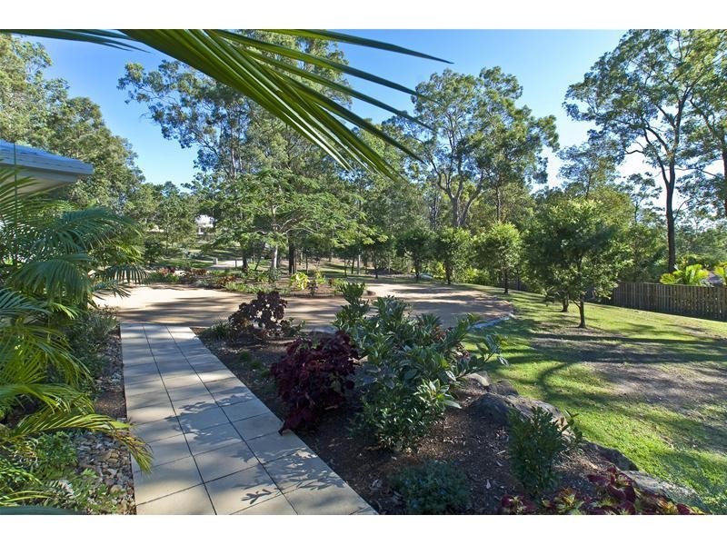 16 Tarawara Avenue, Tallai QLD 4213