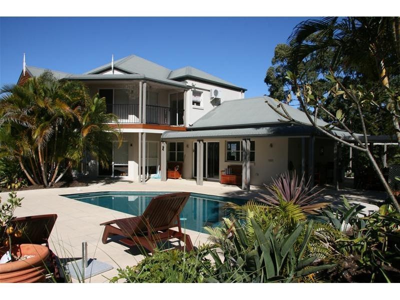 22 Brackenfield Court, Bonogin QLD 4213