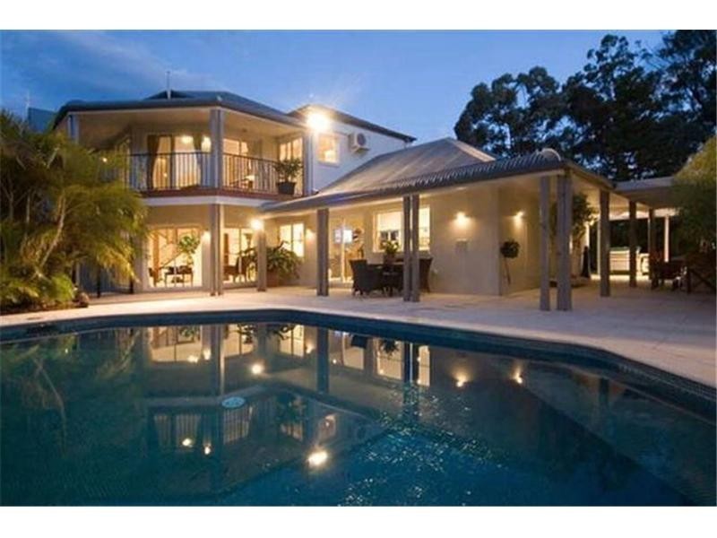 22 Brackenfield Court, Bonogin QLD 4213
