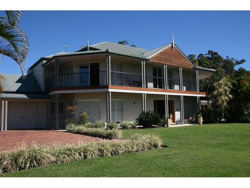 22 Brackenfield Court, Bonogin QLD 4213