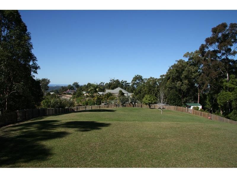 22 Brackenfield Court, Bonogin QLD 4213