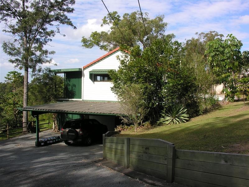 66 Castle Hill Drive, Gaven QLD 4211