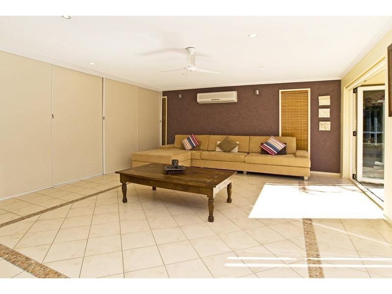 7 Marlborough Court, Ashmore QLD 4214